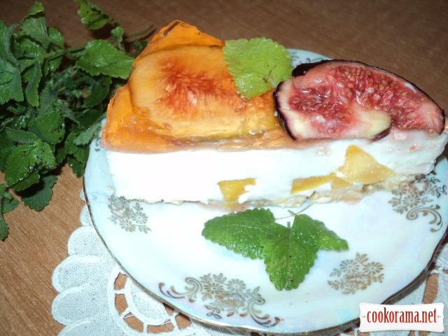 Торт «Южный» с инжиром и персиками