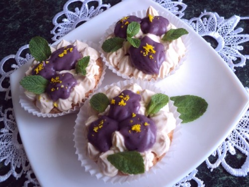Cake "Violets"