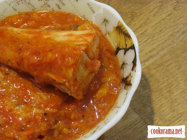 Риба в томатному соусі