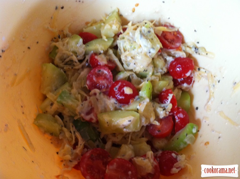 Cheese cake with courgettes and cherry tomatoes