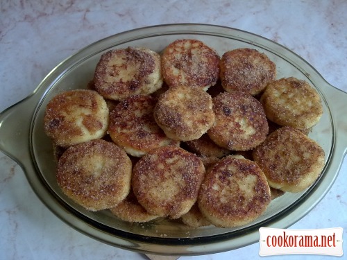 Saxon curd fritters