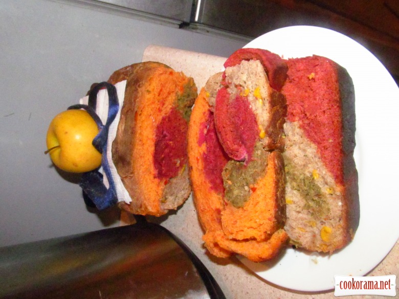 Coloured bread