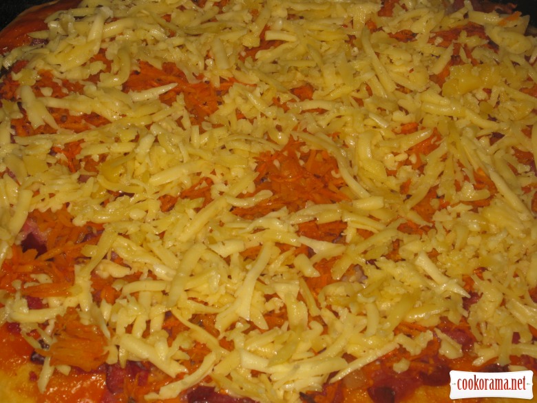 Pizza with carrots in Korean style and ham