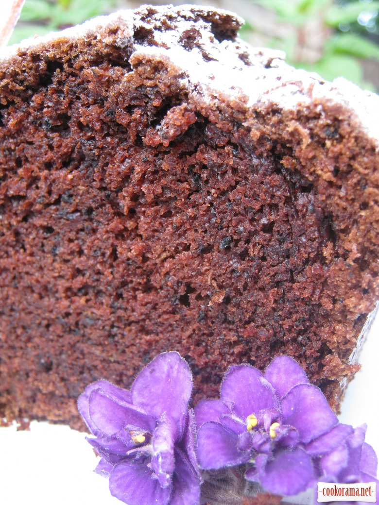 Chocolate courguette cake