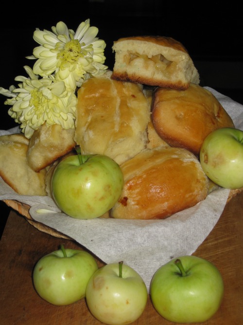 Пиріжки з яблуками духові