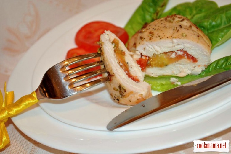 Chicken envelopes with cheese and tomatoes