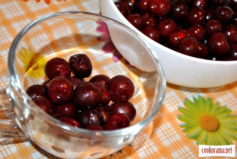 Cherry Clafoutis with almonds