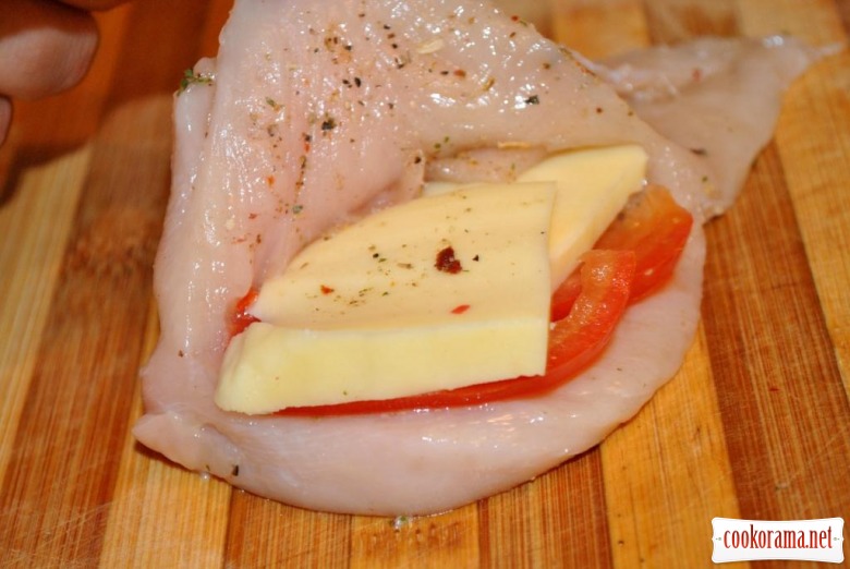 Chicken envelopes with cheese and tomatoes