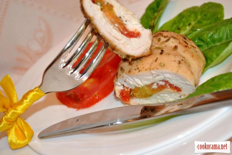 Chicken envelopes with cheese and tomatoes