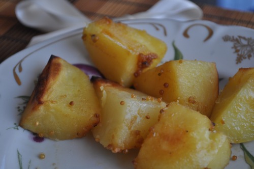 Картопля у медово-гірчичному соусі
