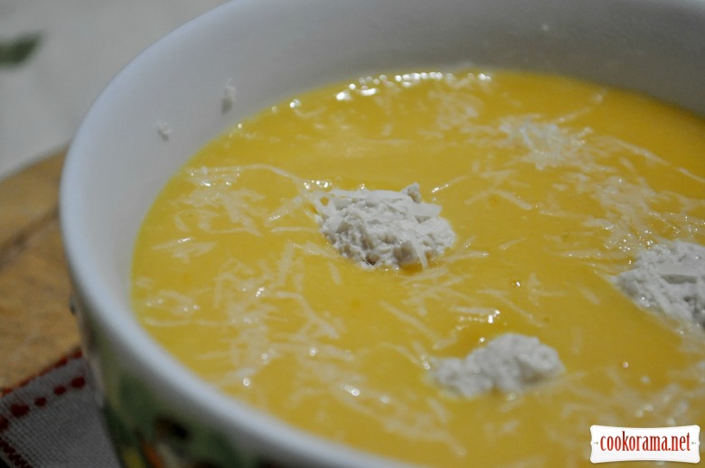 Гарбузовий суп-пюре з фрикадельками