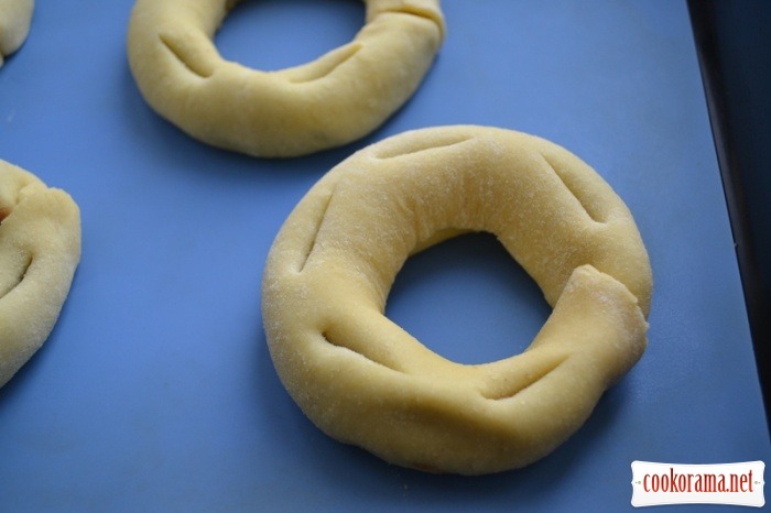 Qaghaq tal-ghasel - Honey rings