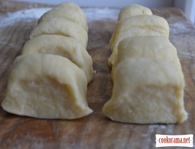 Portuguese Pasteis de Nata – португальські вершкові тістечка