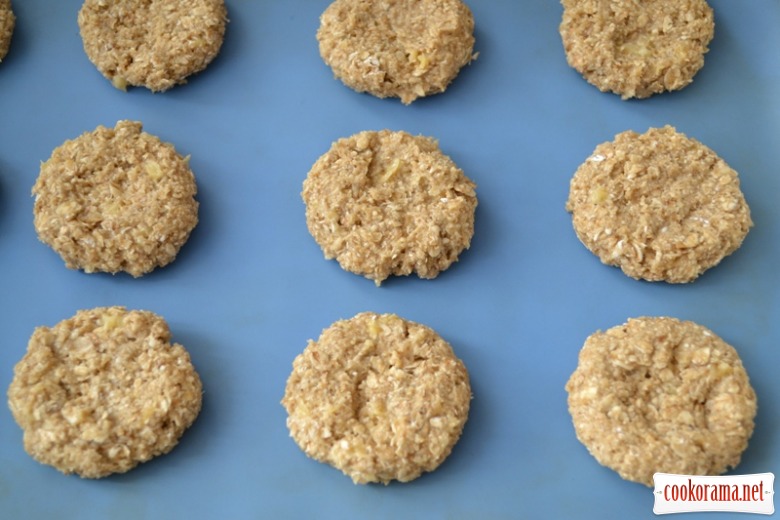 Lean oatmeal cookies