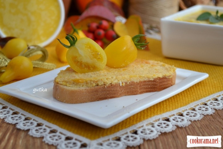 Chicken fillet pate with dried apricots