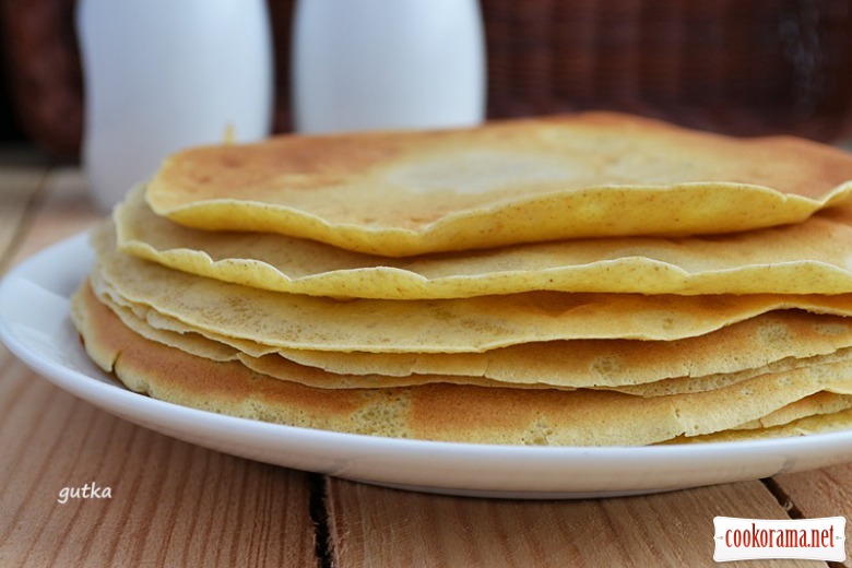 Oat pancakes with apples