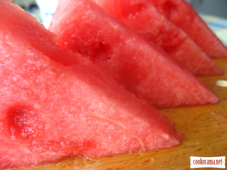 Fried watermelon with honey and mint