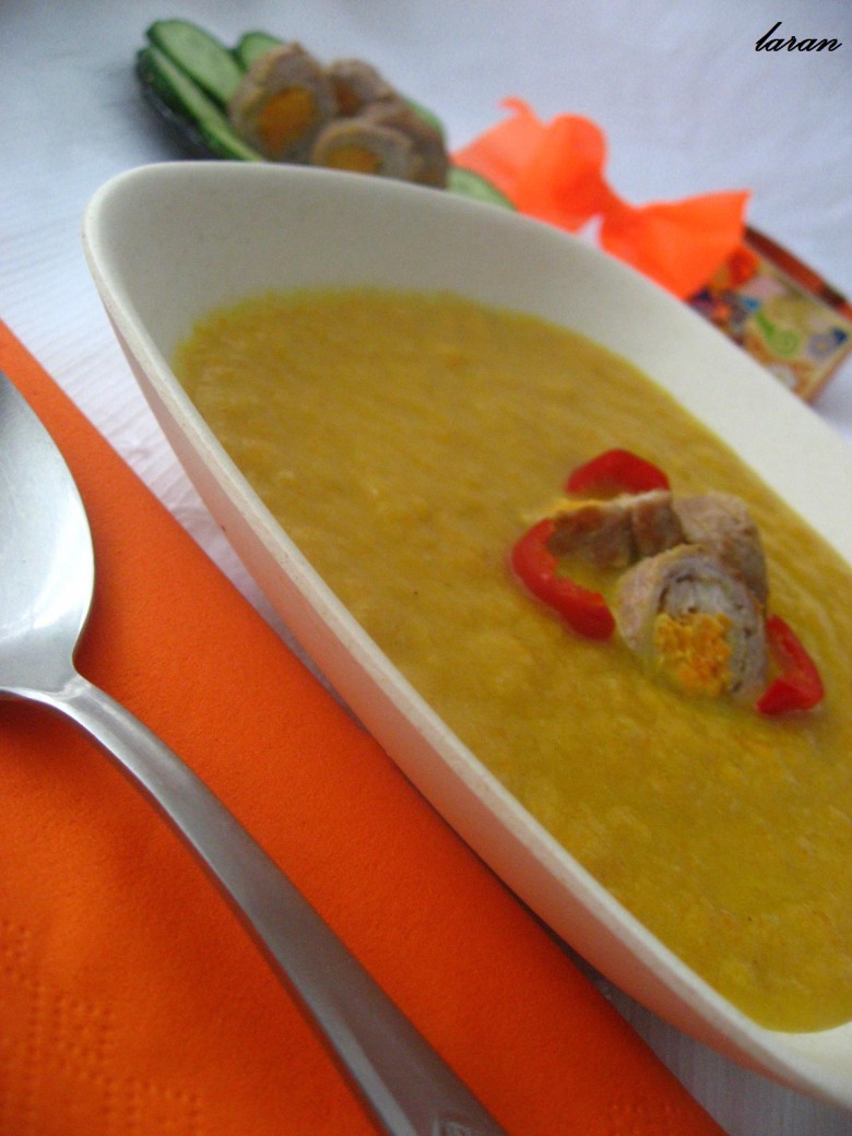 Моркв'яний суп-пюре з міні рулетиками