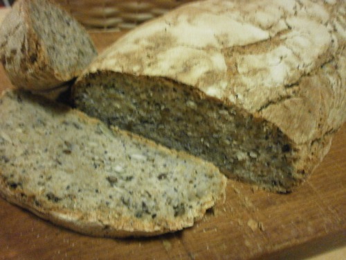 Bread made from whole-grain flour "1000 seeds"