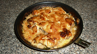 Запеченная свинина под майонезом или мясо по французски в духовке