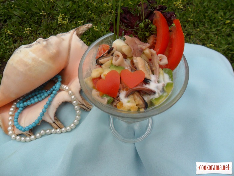 Салат из морского коктейля к романтическому ужину