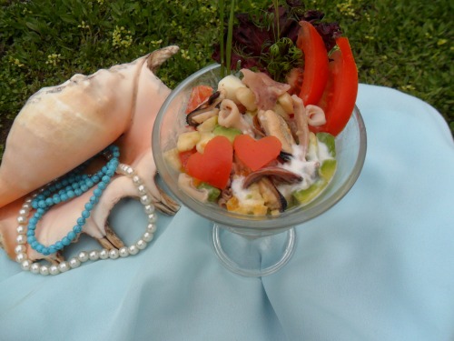 Салат из морского коктейля к романтическому ужину