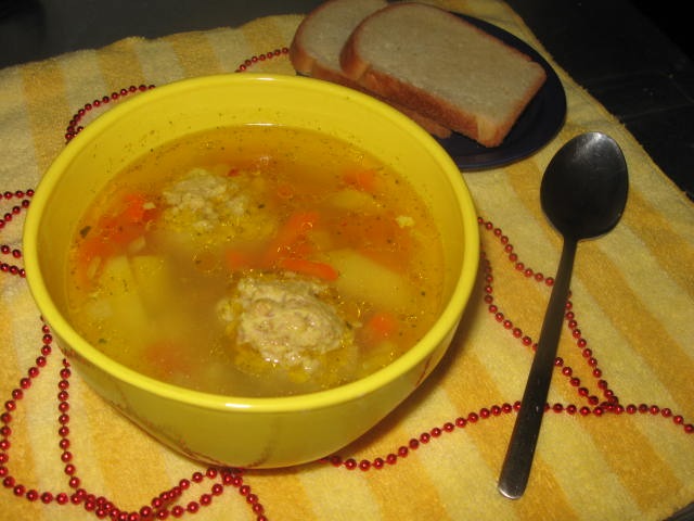 Суп із фрикадельками та кус-кусом