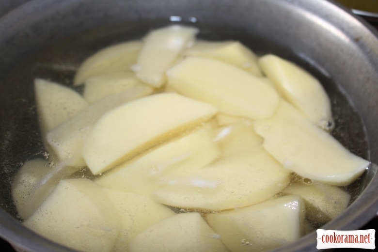 Картопля по-угорськи