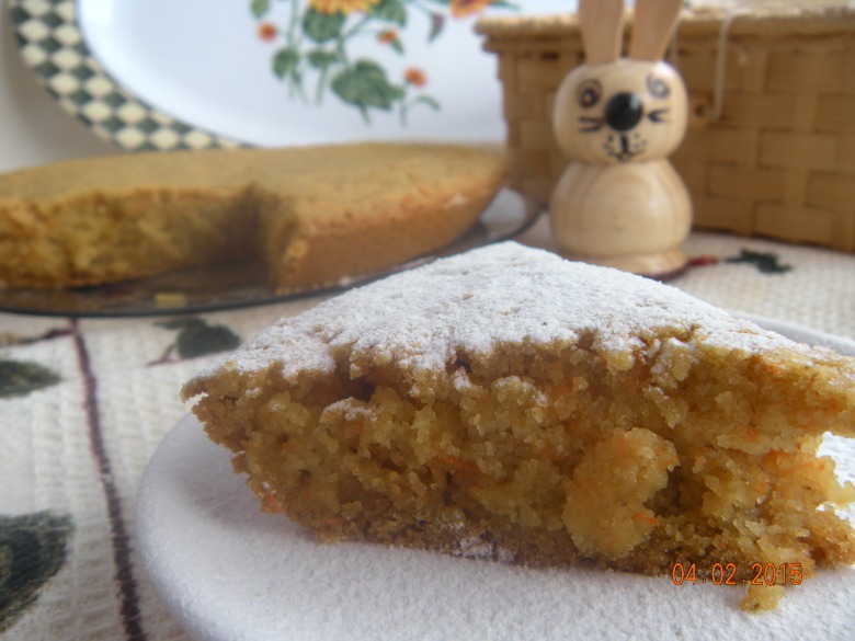 Fast manna cake with carrots and oat flour