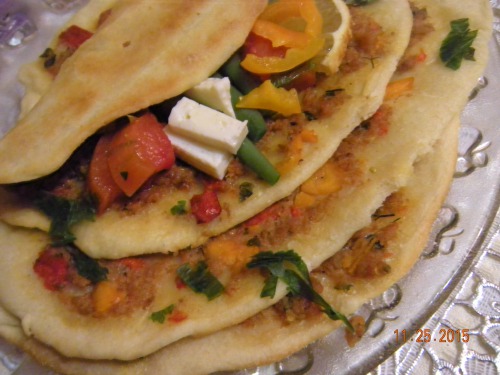 Турецька піца "Лахмаджун"