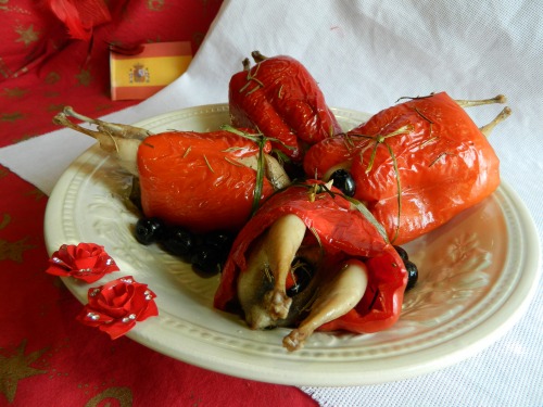 Pimientos rellenos de codornices (Peppers stuffed with quails)