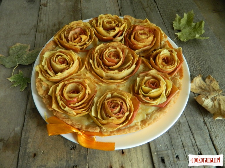 «Миллион желтых роз»  -  яблочный  пирог для кукорамовцев!