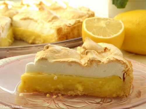 Lemon tart with meringue