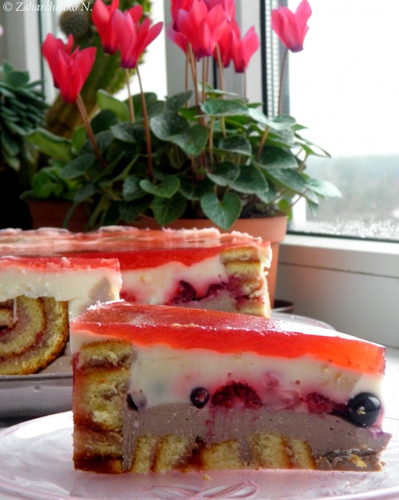 желейний торт з ягодами