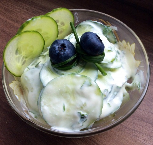 Освіжаючий салат із огірків