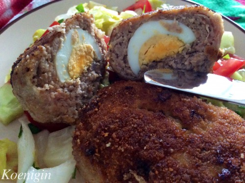 Meat balls with egg or "False Hare"