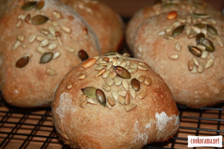 Wheat-rye buns with seeds «for breakfast»