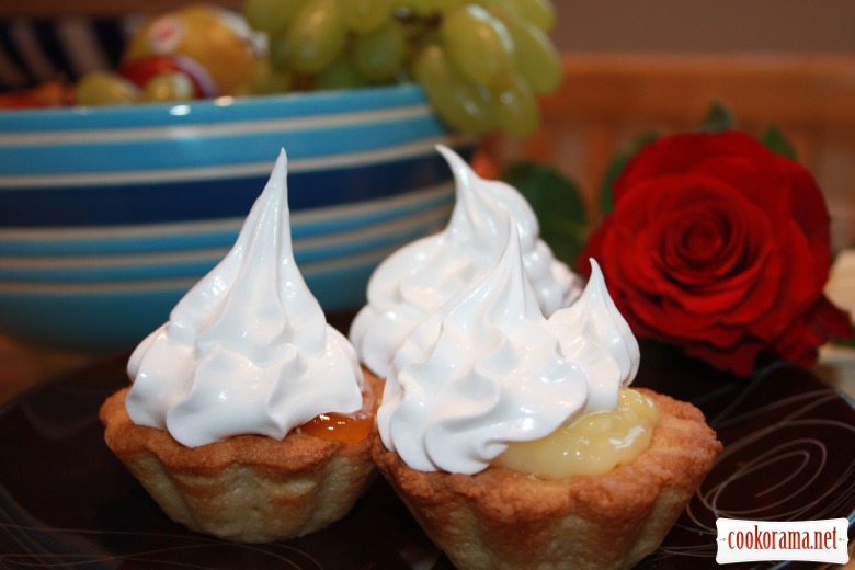 Baskets with white custard