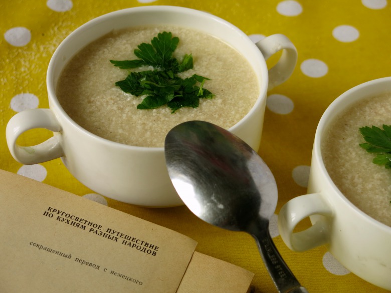 Суп з манки - страчіателла