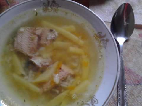 Рибний суп з рисом