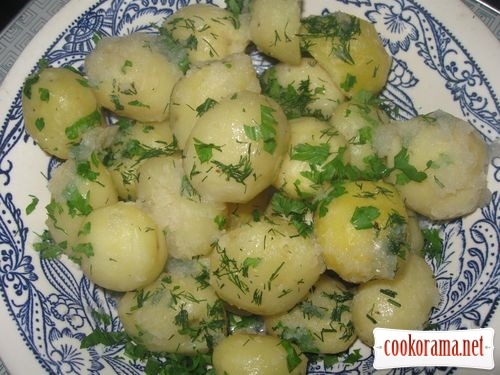 Potato with garlic sauce